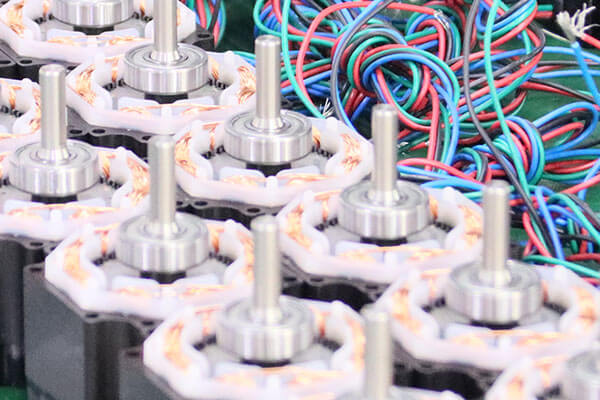 Moteur pas &agrave; pas Nema 8 haute performance